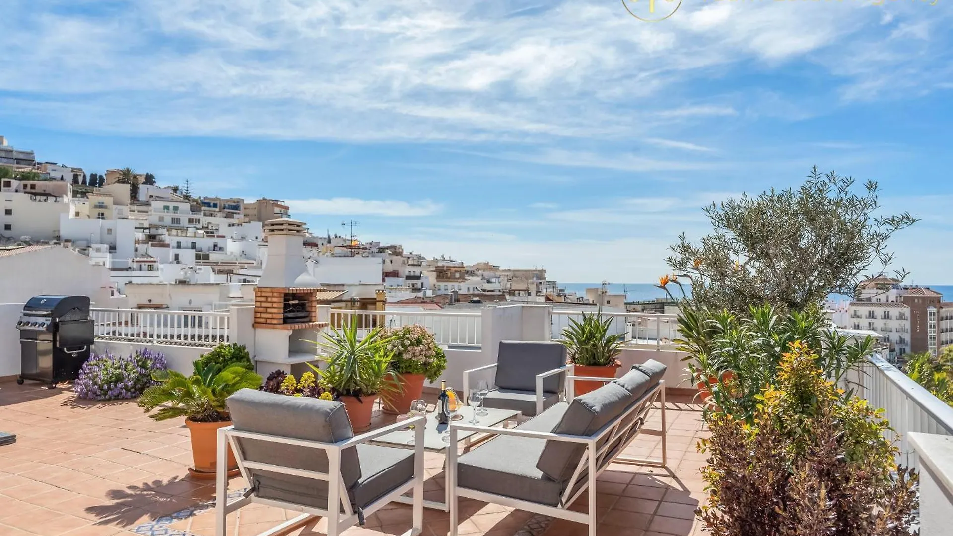 Big Terrace Retreat And Only Steps From Beach & Town La Herradura  Spain