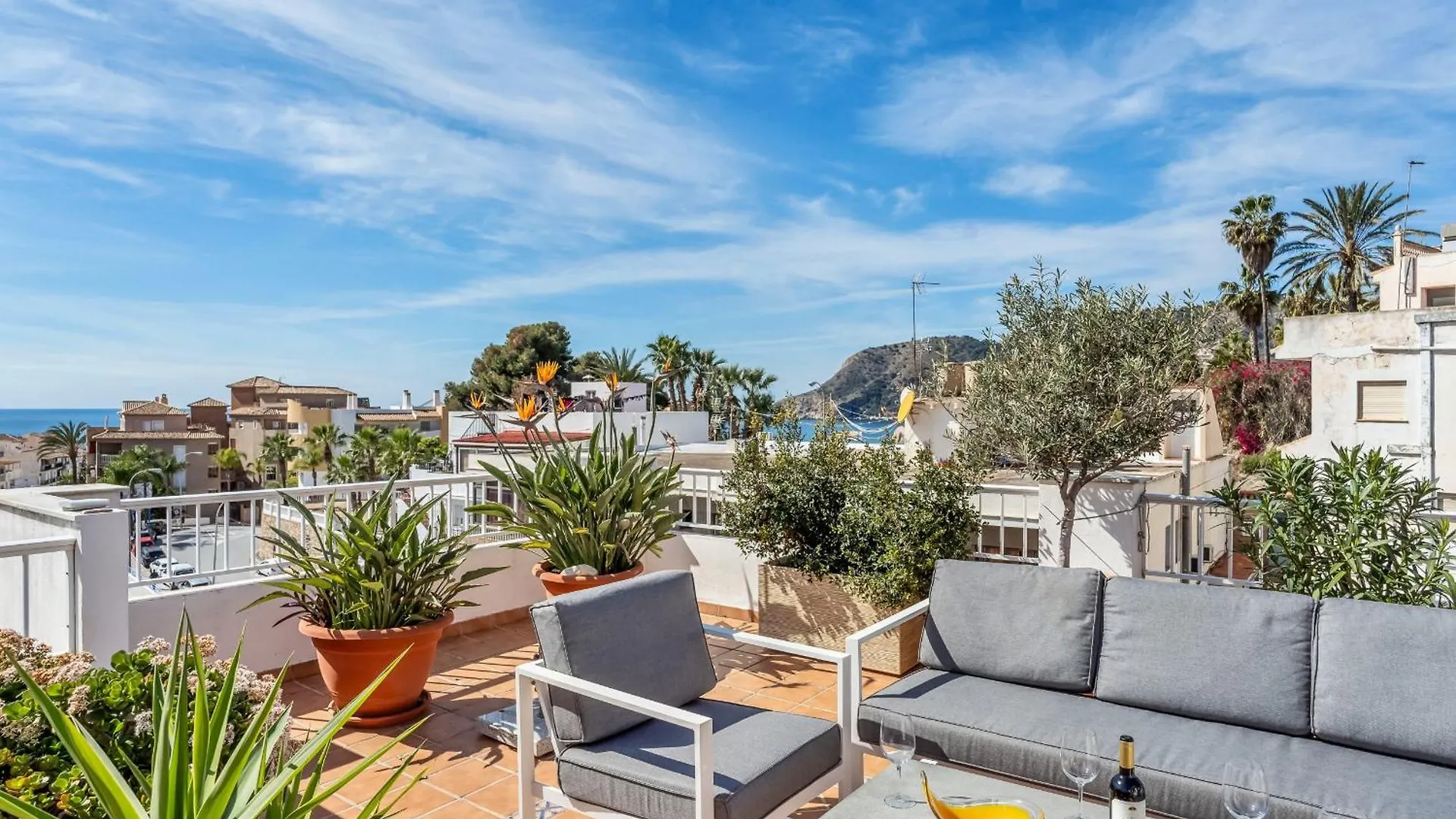 Big Terrace Retreat And Only Steps From Beach & Town La Herradura  La Herradura (Granada)